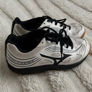 Mizuno Cyclone Speed 3 White and Black Athletic Shoes